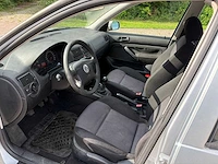 Volkswagen - 2001 - golf variant - 1.6-16v trendline - 12-hh-kf - afbeelding 12 van  13