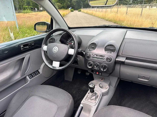 Volkswagen - 2003 - new beetle cabriolet - 1.6 - 86-nb-lp - afbeelding 9 van  25