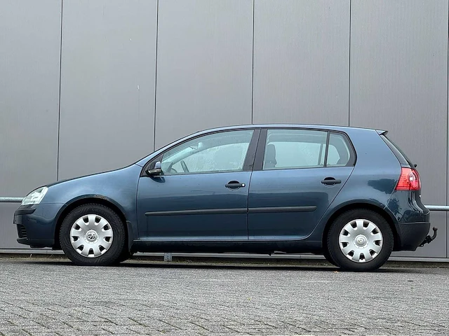 Volkswagen - 2004 - golf - 1.6 trendline - 37-pl-sz - afbeelding 8 van  15