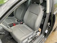 Volkswagen - 2004 - golf - personenauto - afbeelding 4 van  35