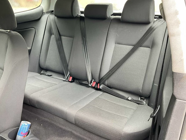 Volkswagen - 2004 - golf - personenauto - afbeelding 7 van  35