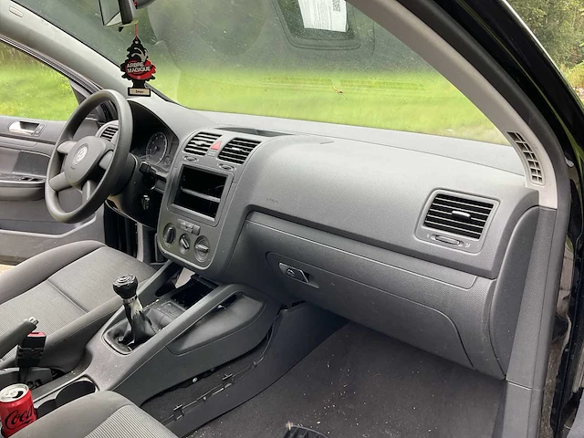 Volkswagen - 2004 - golf - personenauto - afbeelding 8 van  35