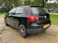 Volkswagen - 2004 - golf - personenauto - afbeelding 33 van  35