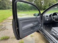Volkswagen - 2004 - golf - personenauto - afbeelding 35 van  35