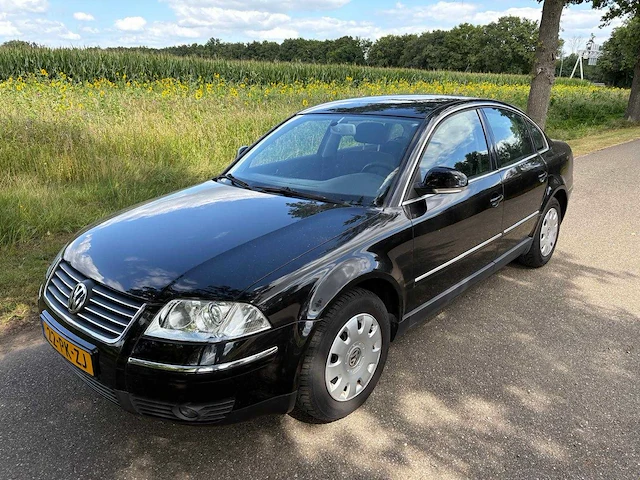 Volkswagen - 2004 - passat - 2.0-20v turijn - 22-pk-zj - afbeelding 1 van  20