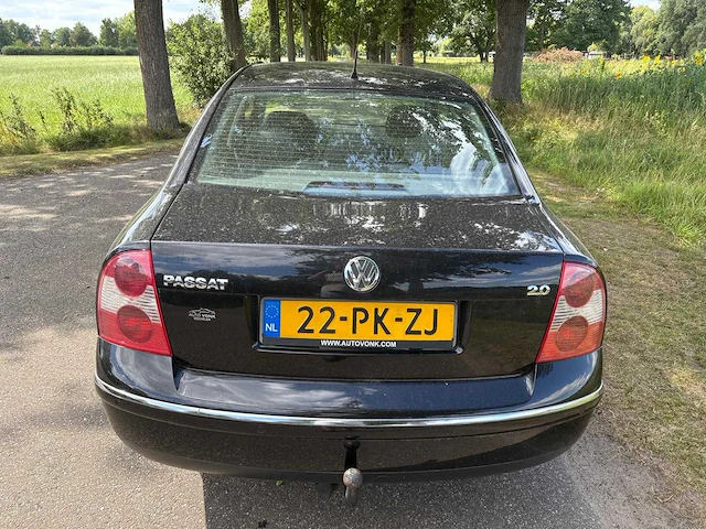 Volkswagen - 2004 - passat - 2.0-20v turijn - 22-pk-zj - afbeelding 16 van  20