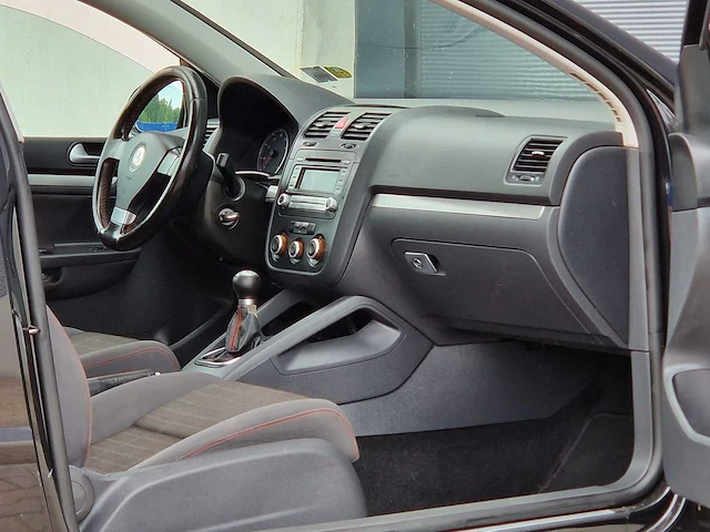 Volkswagen - 2006 - golf - 1.6 turijn - nj-995-k - afbeelding 10 van  19