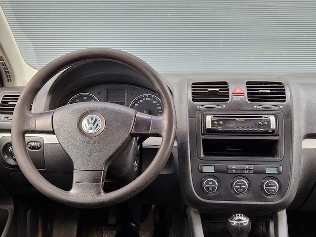 Volkswagen - 2006 - jetta - 1.6 fsi comfortline - 45-tj-zb - afbeelding 3 van  21