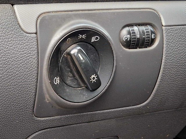 Volkswagen - 2006 - jetta - 1.6 fsi comfortline - 45-tj-zb - afbeelding 9 van  21