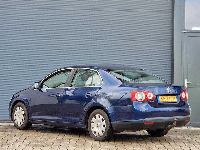Volkswagen - 2006 - jetta - 1.6 fsi comfortline - 45-tj-zb - afbeelding 19 van  21