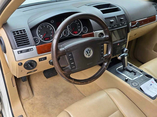 Volkswagen - 2007 - touareg - 3.2 v6 - 76-ggz-6 - afbeelding 7 van  16
