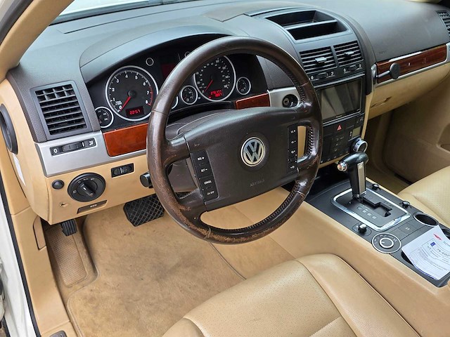 Volkswagen - 2007 - touareg - 3.2 v6 - 76-ggz-6 - afbeelding 14 van  16