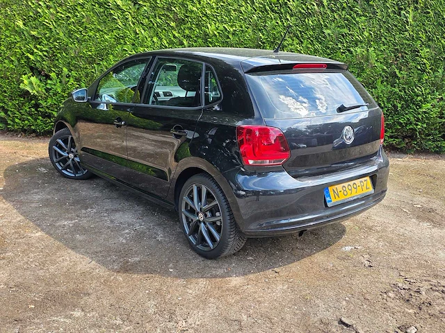 Volkswagen - 2010 - polo - 1.4-16v trendline - n-899-pz - afbeelding 13 van  16