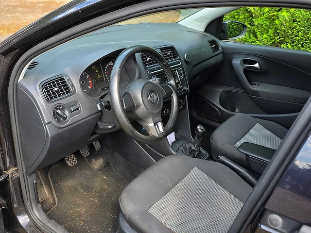 Volkswagen - 2010 - polo - 1.4-16v trendline - n-899-pz - afbeelding 16 van  16