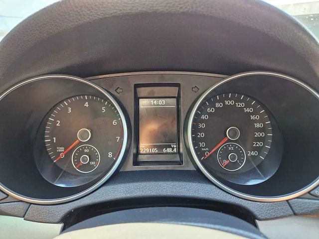 Volkswagen - 2011 - golf - 1.4 tsi highline - 02-rvn-6 - afbeelding 7 van  23