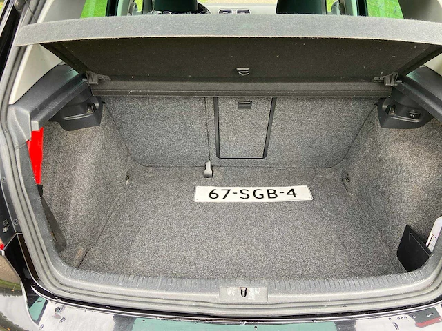 Volkswagen - 2011 - golf - highline. bluemotion - personenauto - afbeelding 5 van  13