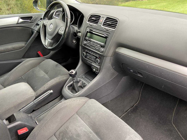Volkswagen - 2011 - golf - highline. bluemotion - personenauto - afbeelding 12 van  13