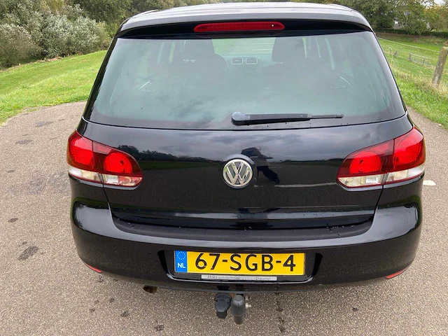 Volkswagen - 2011 - golf - highline. bluemotion - personenauto - afbeelding 5 van  13