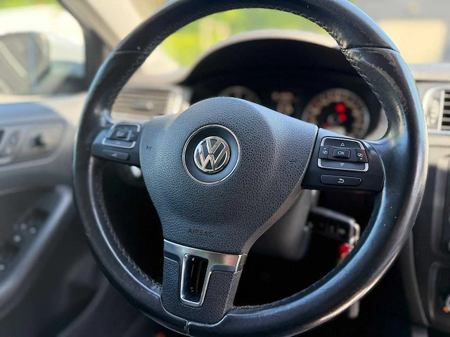 Volkswagen - 2012 - jetta - 1.4 tsi highline - 43-tbg-4 - afbeelding 2 van  13