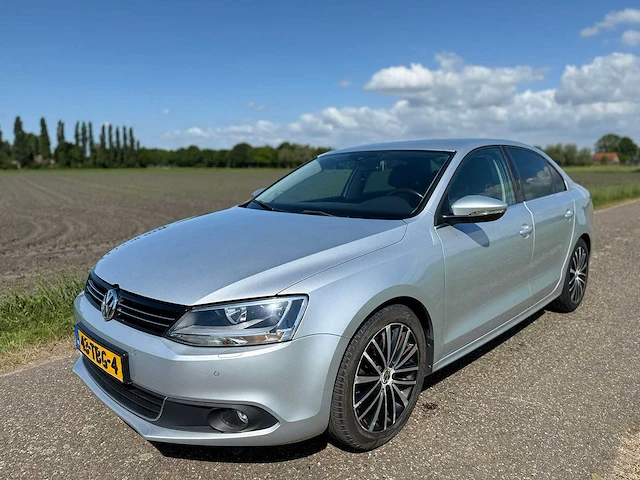 Volkswagen - 2012 - jetta - 1.4 tsi highline - 43-tbg-4 - afbeelding 1 van  13