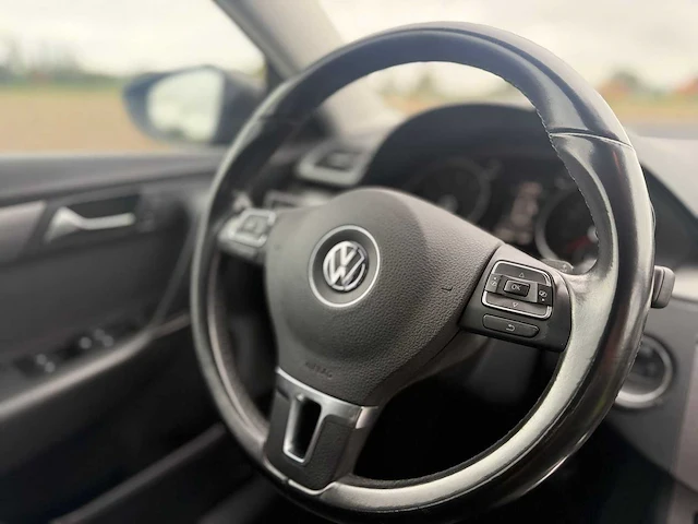 Volkswagen - 2012 - passat variant - 1.4 tsi comfl. blm - 01-tzr-7 - afbeelding 3 van  16
