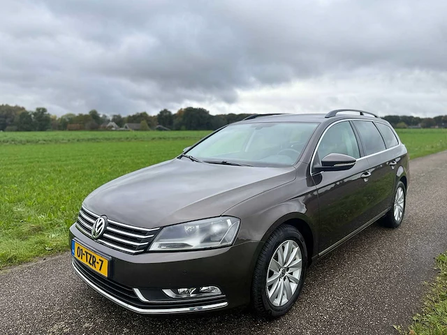 Volkswagen - 2012 - passat variant - 1.4 tsi comfl. blm - 01-tzr-7 - afbeelding 1 van  16