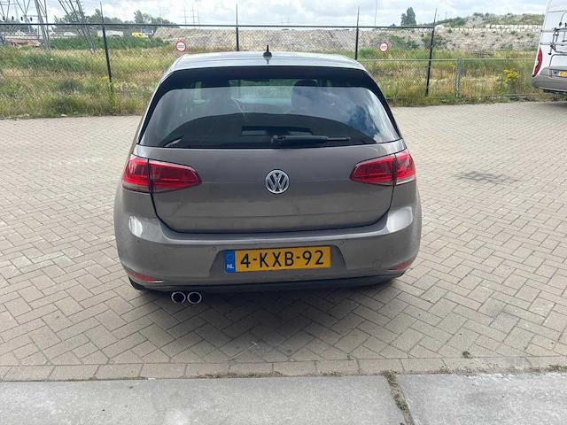 Volkswagen - 2013 - golf - 1.6 tdi highl. blm. - personenauto - afbeelding 9 van  14