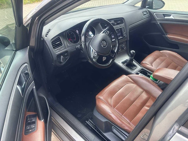 Volkswagen - 2013 - golf - 1.6 tdi highl. blm. - personenauto - afbeelding 14 van  14