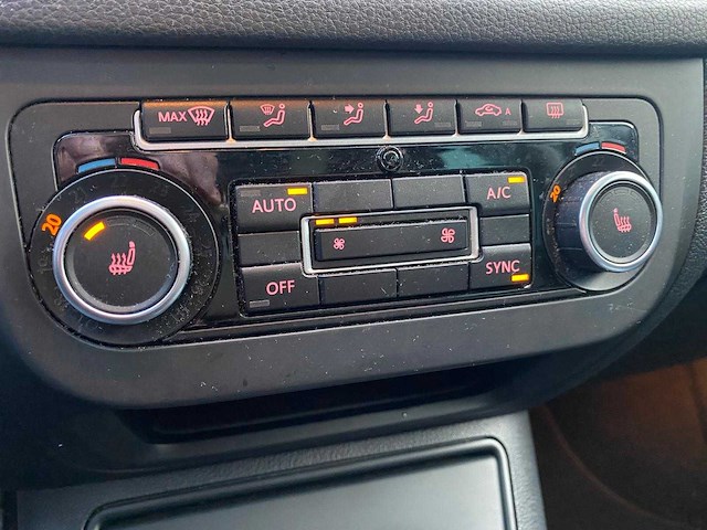 Volkswagen - 2013 - tiguan - 2.0 tdi sport&style - hf-471-g - afbeelding 15 van  44