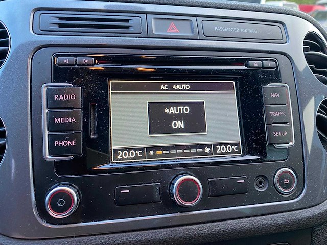 Volkswagen - 2013 - tiguan - 2.0 tdi sport&style - hf-471-g - afbeelding 18 van  44