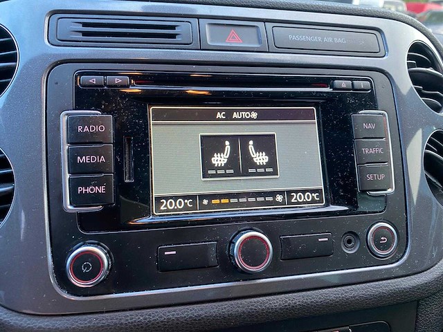 Volkswagen - 2013 - tiguan - 2.0 tdi sport&style - hf-471-g - afbeelding 19 van  44