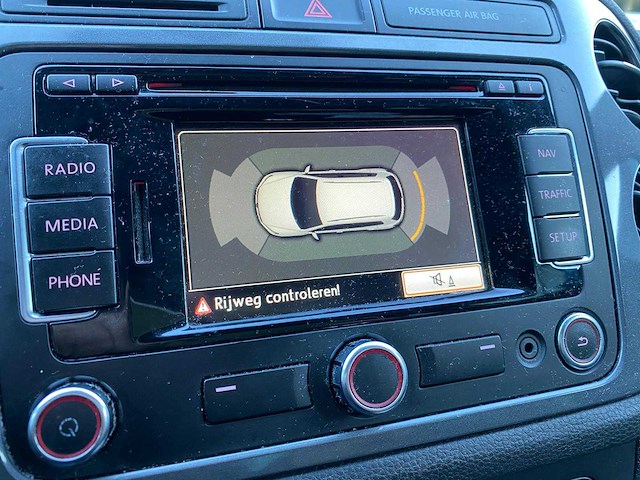 Volkswagen - 2013 - tiguan - 2.0 tdi sport&style - hf-471-g - afbeelding 38 van  44