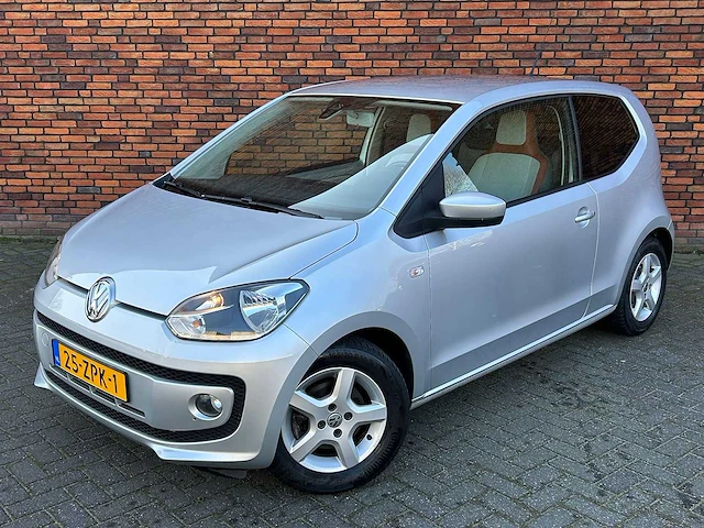 Volkswagen - 2013 - up! - 1.0 high up! bluem. - 25-zpk-1 - afbeelding 1 van  23