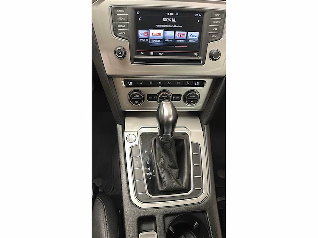 Volkswagen - 2016 - passat - 1.6 tdi - belgie - afbeelding 2 van  15