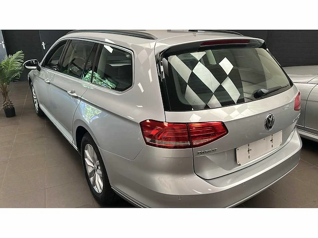 Volkswagen - 2016 - passat - 1.6 tdi - belgie - afbeelding 9 van  15