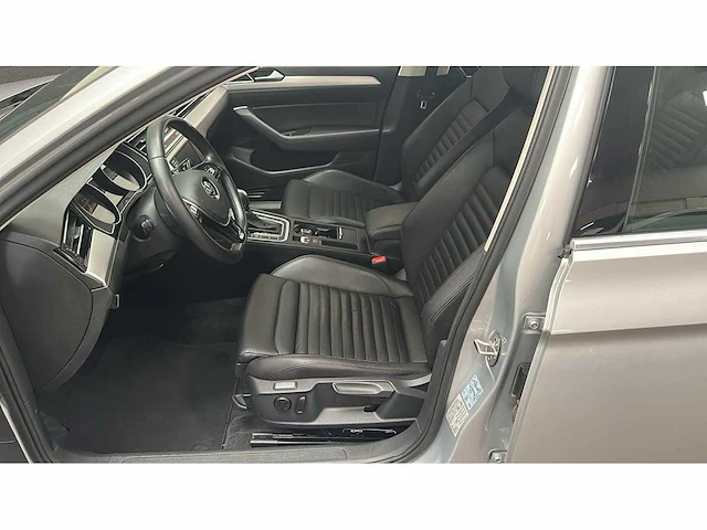 Volkswagen - 2016 - passat - 1.6 tdi - belgie - afbeelding 13 van  15