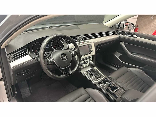 Volkswagen - 2016 - passat - 1.6 tdi - belgie - afbeelding 14 van  15