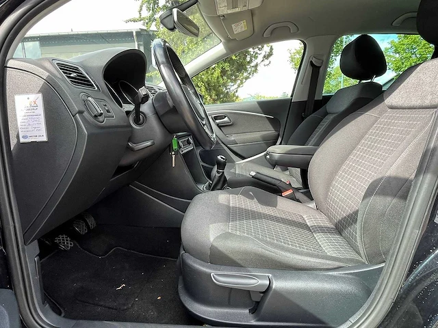 Volkswagen - 2016 - polo - 1.2 tsi comf.con.ser - jk-149-z - afbeelding 2 van  23