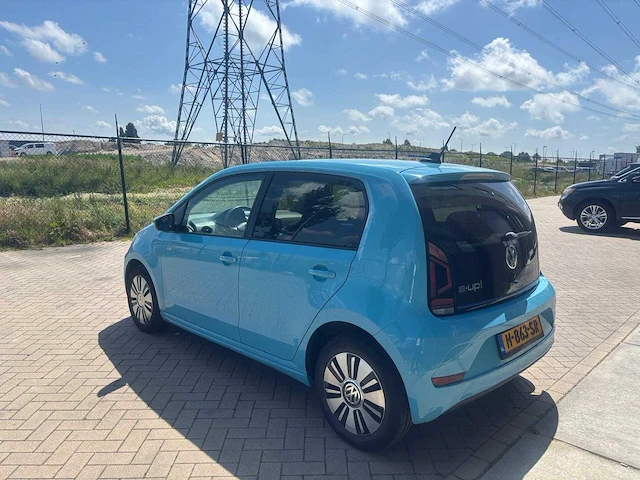 Volkswagen - 2017 - e-up! - automaat - personenauto - afbeelding 9 van  15