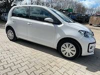 Volkswagen - 2018 - up - personenauto - afbeelding 30 van  32