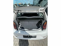 Volkswagen - 2018 - up - personenauto - afbeelding 13 van  32