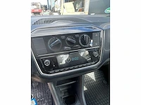 Volkswagen - 2018 - up - personenauto - afbeelding 17 van  32