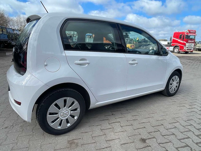 Volkswagen - 2018 - up - personenauto - afbeelding 32 van  32