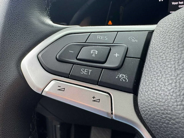 Volkswagen - 2021 - golf - 1.0 etsi life bns - k-731-tk - afbeelding 4 van  23