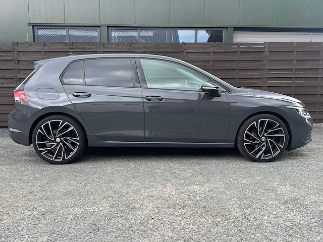 Volkswagen - 2021 - golf - 1.0 etsi life bns - k-731-tk - afbeelding 19 van  23