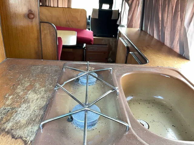 Volkswagen - 28 kampeerauto - camper - afbeelding 10 van  29