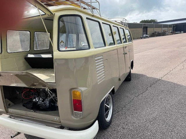 Volkswagen - 9 persoons - t2 - oldtimer - afbeelding 2 van  18