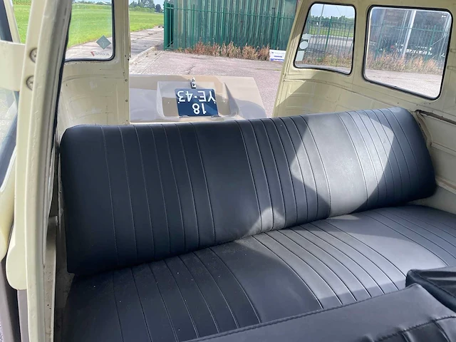Volkswagen - 9 persoons - t2 - oldtimer - afbeelding 4 van  18