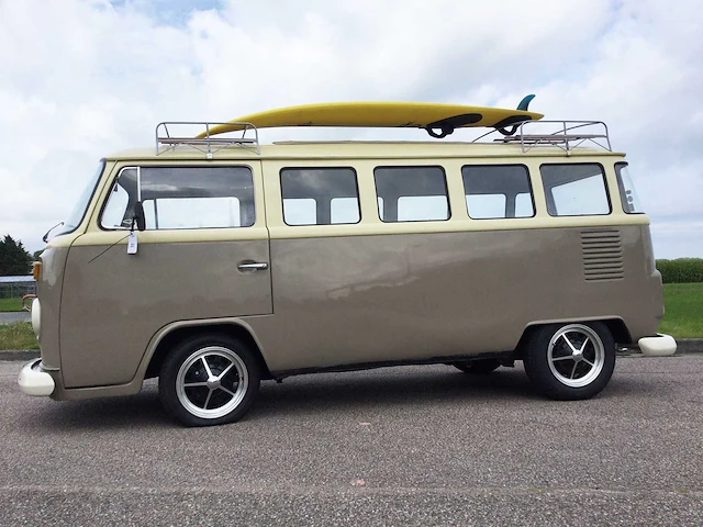 Volkswagen - 9 persoons - t2 - oldtimer - afbeelding 13 van  18
