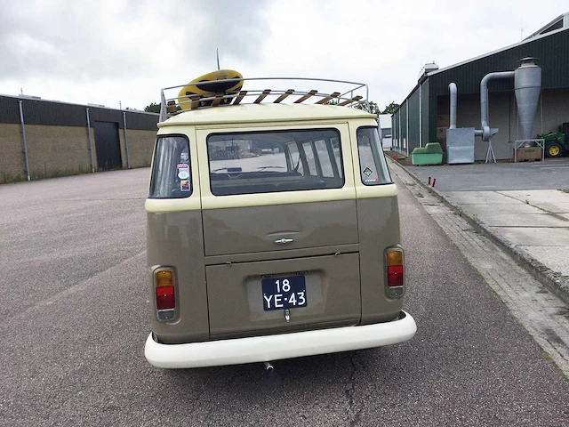 Volkswagen - 9 persoons - t2 - oldtimer - afbeelding 16 van  18
